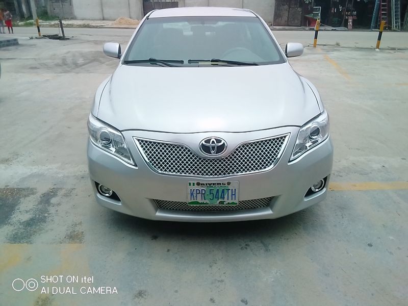 Main image of 2010 TOYOTA Camry